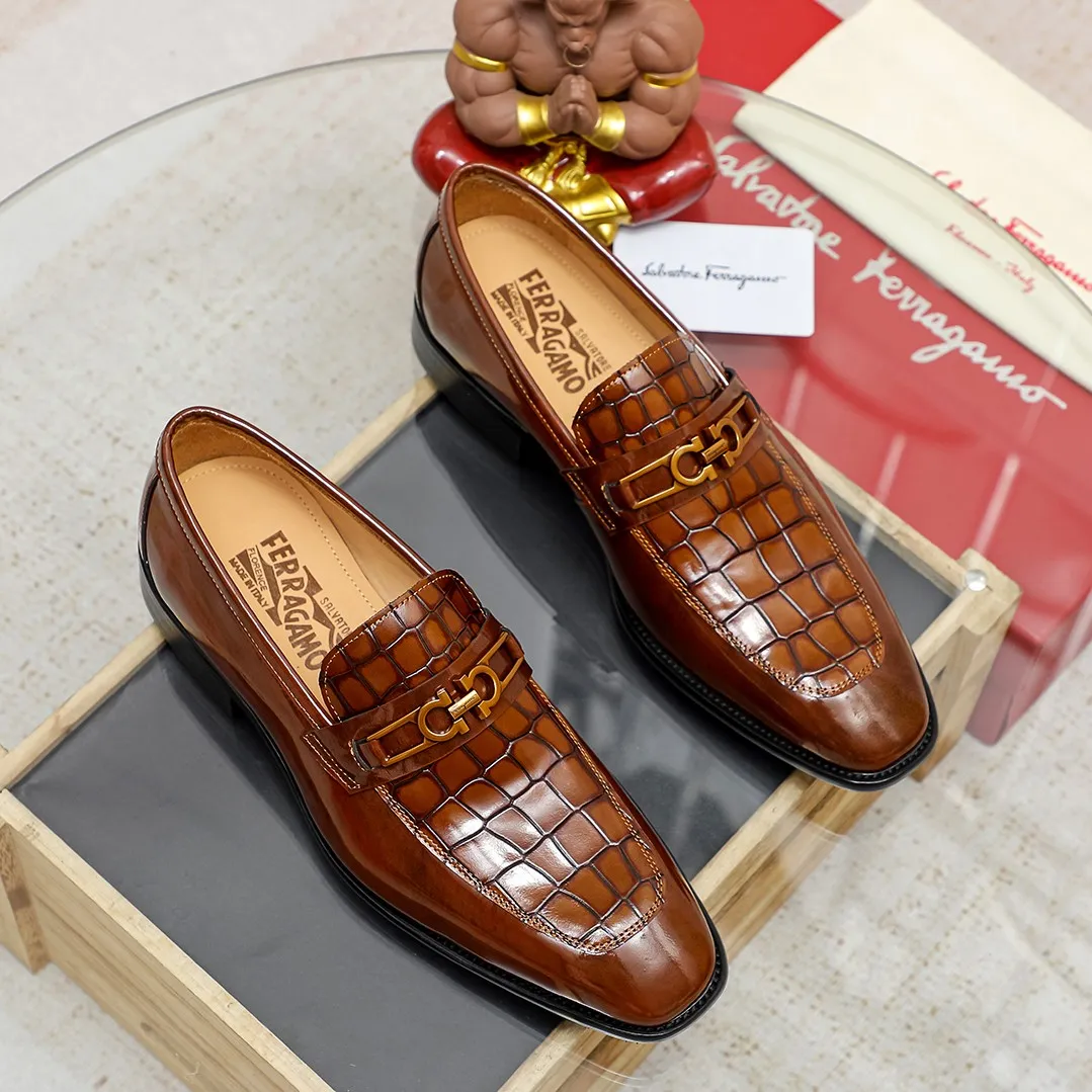 Men's shoes 💰460🕷🕷🐂【Ferragamo】Ferragamo Popular fashionable casual shoes🇨🇳Official website counter 1:1 production, original mold opening💯Good quality can be seen, imported high-end first-layer waxed calfskin, water-dyed🐂leather lining🌿very clear texture, high-quality waterproof, non-slip and wear-resistant outsole🎋high quality and low price, truly handmade🍓2 colors available! Code number 38-44......(45.46 customized)